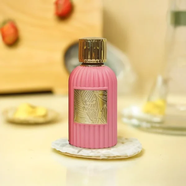 Qissa Pink Paris Corner